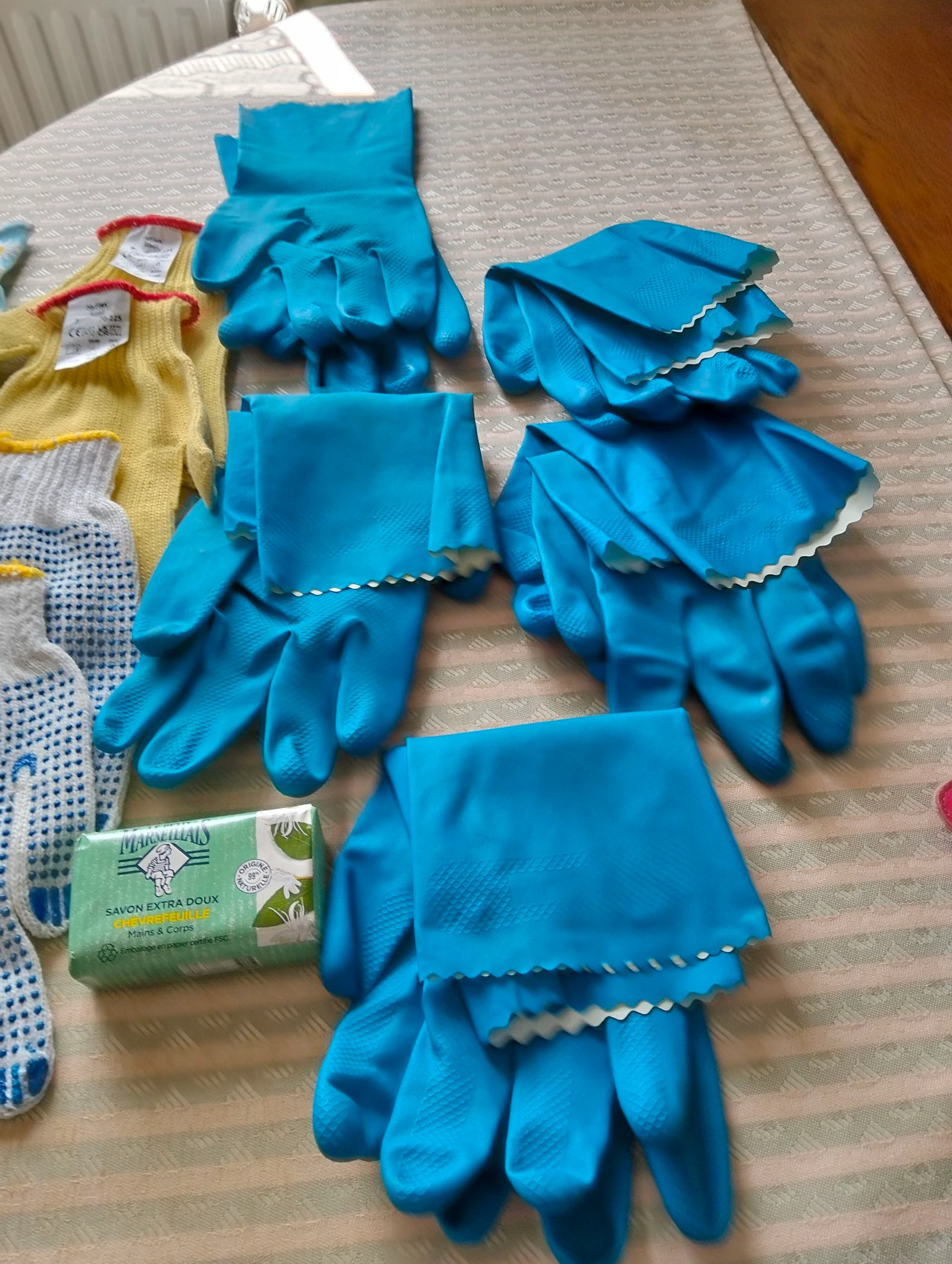 Gloves – photo 2